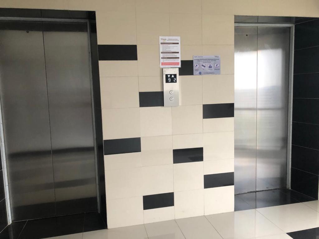 Apartment Grand Sentraland Karawang Manage By Laguna Room Exterior foto