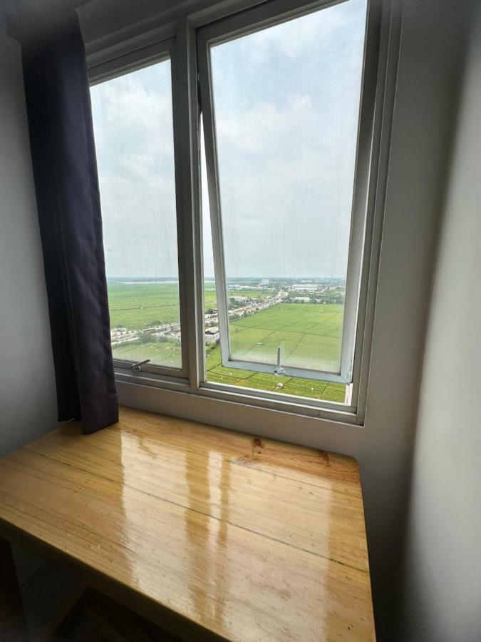 Apartment Grand Sentraland Karawang Manage By Laguna Room Exterior foto