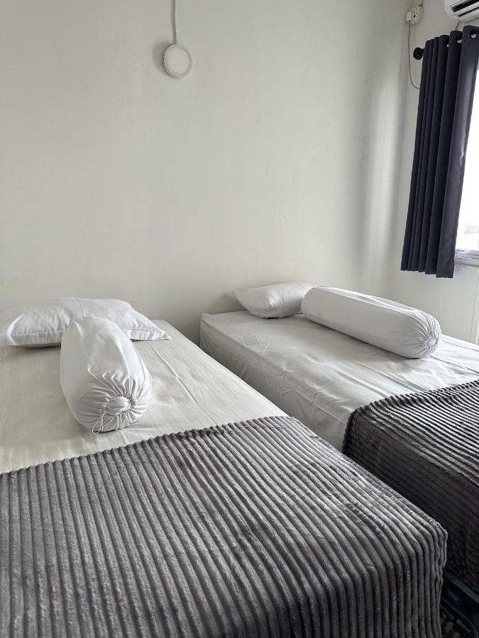 Apartment Grand Sentraland Karawang Manage By Laguna Room Exterior foto